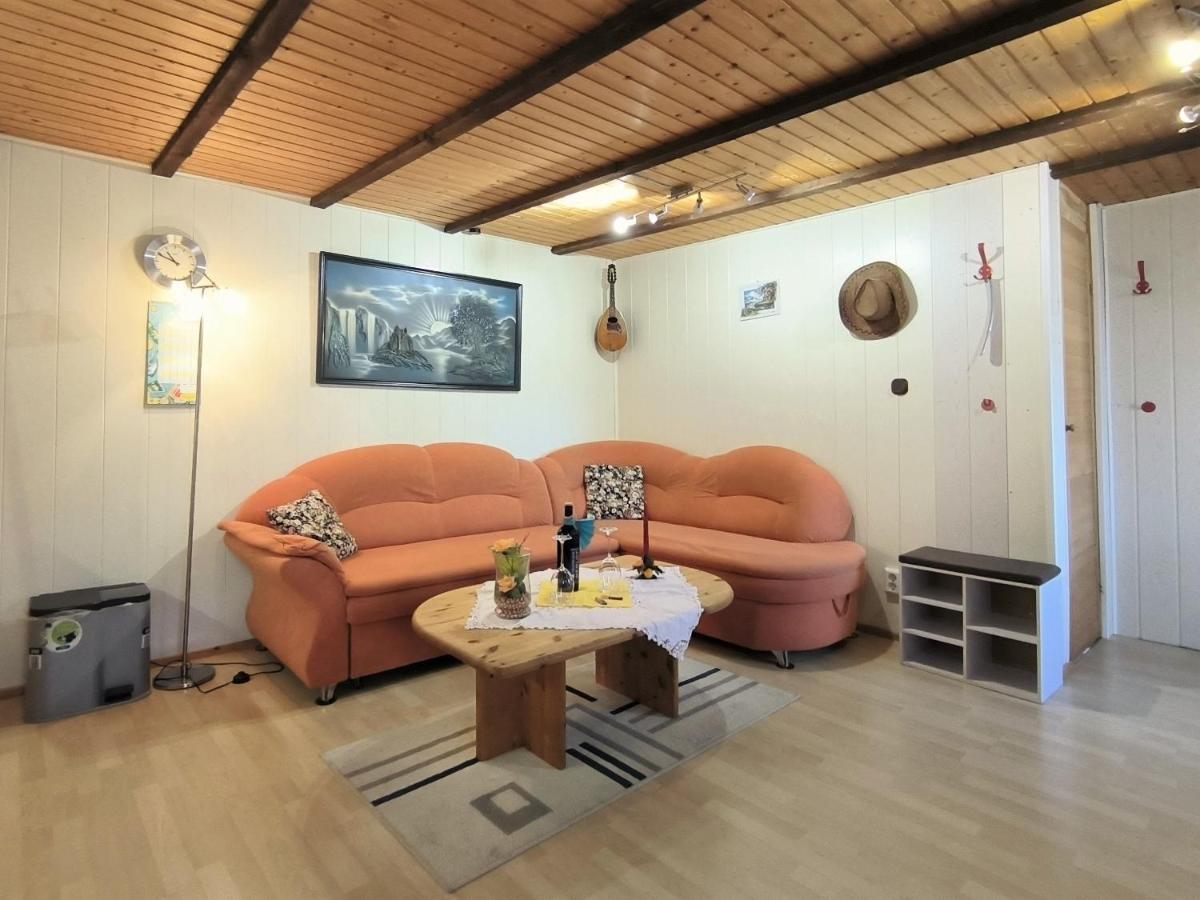 Ferienwohnung Mohnkopf - Unterkunft Fuer 2 Bis 3 Personen Mit Terrasse Jerrishoe Exterior foto